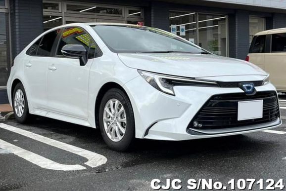 Toyota Corolla in Pearl for Sale Image 0