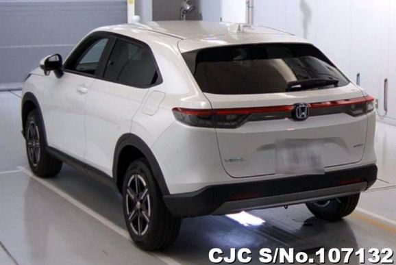 Honda Vezel in White for Sale Image 2