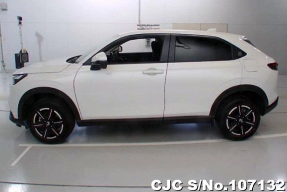 Honda Vezel in White for Sale Image 5