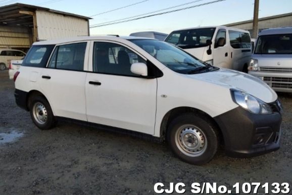 Nissan AD Van in White for Sale Image 0