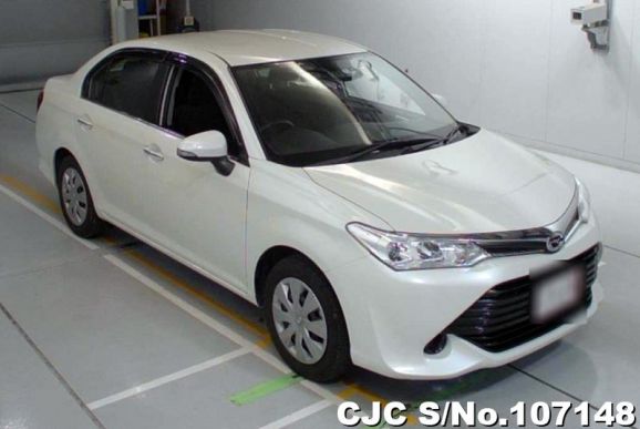 Toyota Corolla Axio in White for Sale Image 0