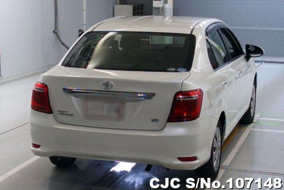 Toyota Corolla Axio in White for Sale Image 2