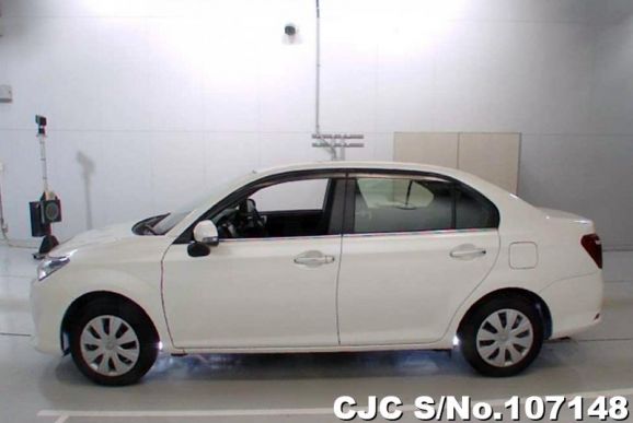 Toyota Corolla Axio in White for Sale Image 5