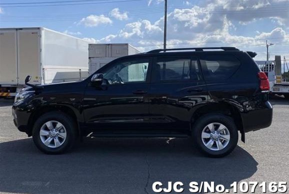 Toyota Land Cruiser Prado in Black for Sale Image 7