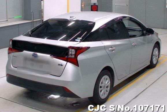 Toyota Prius in Silver for Sale Image 1