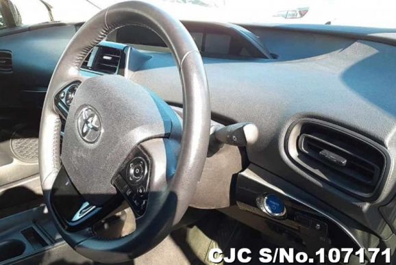 Toyota Prius in Silver for Sale Image 6