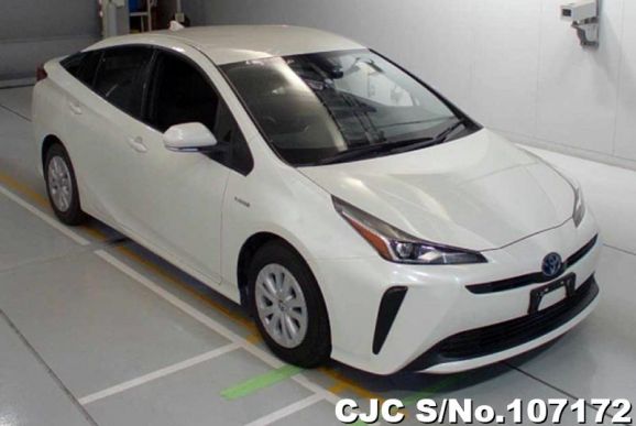 Toyota Prius in White for Sale Image 0