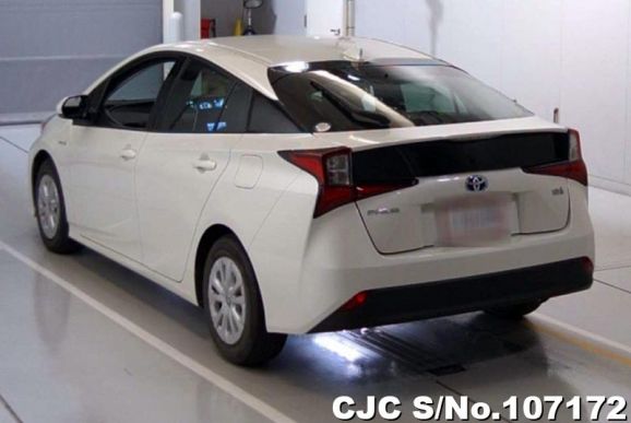 Toyota Prius in White for Sale Image 1