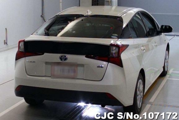 Toyota Prius in White for Sale Image 2