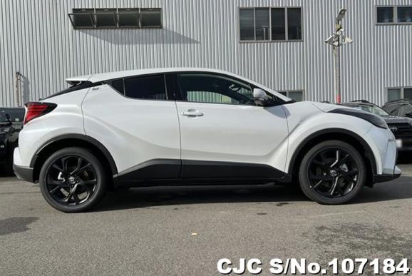 Toyota C-HR in White for Sale Image 6