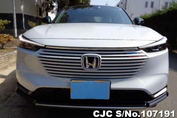 Honda Vezel in White for Sale Image 4