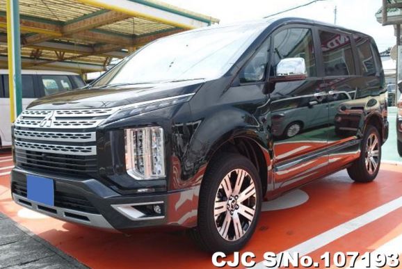 Mitsubishi Delica D5 in Black for Sale Image 0