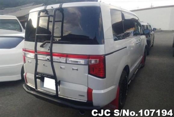 Mitsubishi Delica D5 in Pearl for Sale Image 1