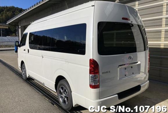 Toyota Hiace in White for Sale Image 1