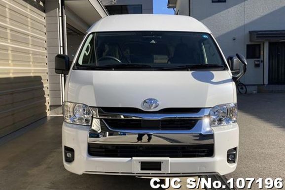 Toyota Hiace in White for Sale Image 3