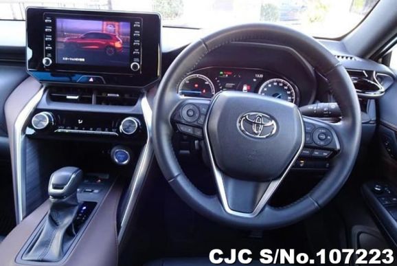 Toyota Harrier in Pearl for Sale Image 12