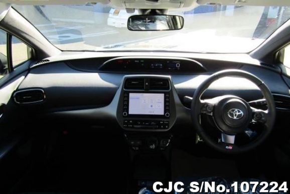 Toyota Prius in Pearl for Sale Image 5