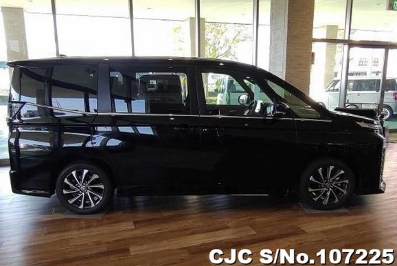 Toyota Voxy in Black for Sale Image 4