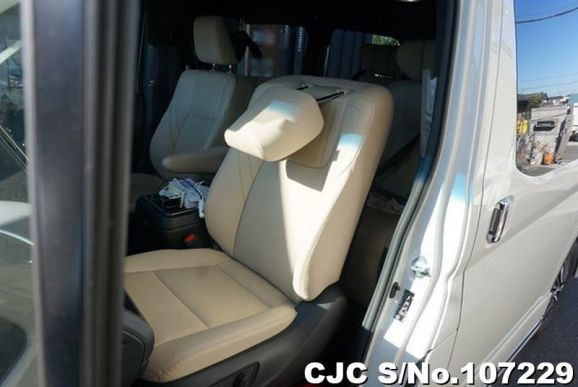 Toyota GranAce in Pearl for Sale Image 8