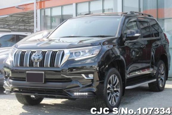 Toyota Land Cruiser Prado in Black for Sale Image 2