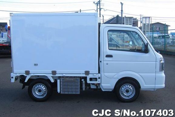 Nissan Clipper in White for Sale Image 6