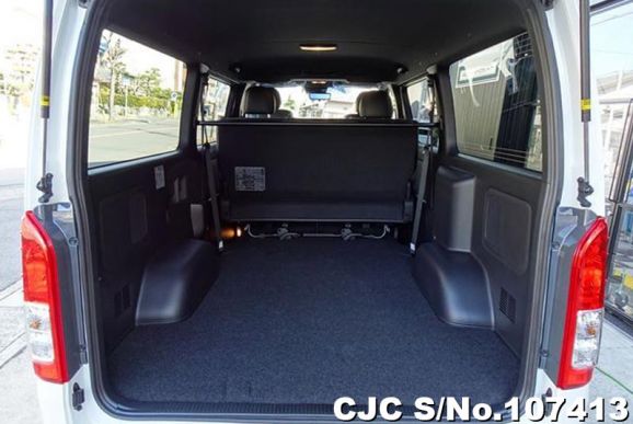 Toyota Hiace in White for Sale Image 5