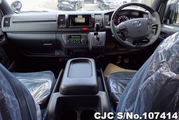 Toyota Hiace in Black for Sale Image 6