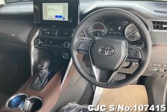 Toyota Harrier in Black for Sale Image 10