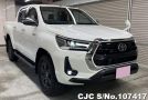 Toyota Hilux in White for Sale Image 0