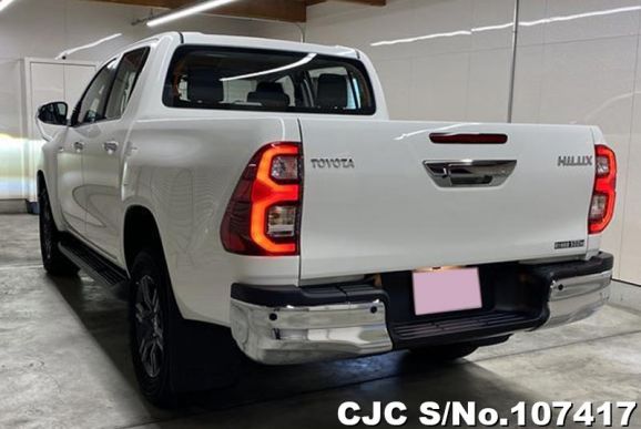 Toyota Hilux in White for Sale Image 1