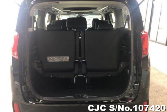 Toyota Alphard in Black for Sale Image 2