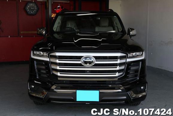 Toyota Land Cruiser in Black for Sale Image 4