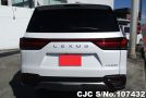 Lexus LX 600 in Pearl for Sale Image 4