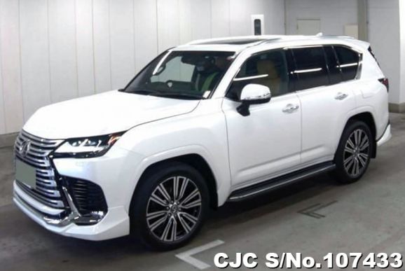 Lexus LX 600 in Pearl for Sale Image 3