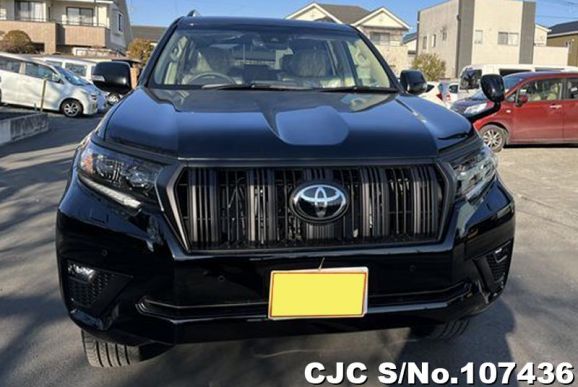 Toyota Land Cruiser Prado in Black for Sale Image 2