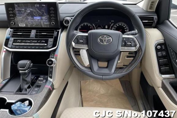 Toyota Land Cruiser in Pearl for Sale Image 8