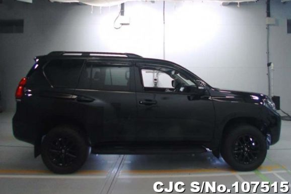 Toyota Land Cruiser Prado in Black for Sale Image 4