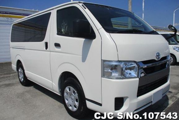 Toyota Hiace in White for Sale Image 0