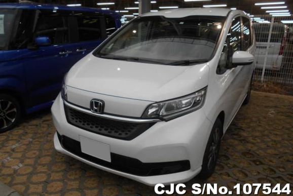 Honda Freed in White for Sale Image 0