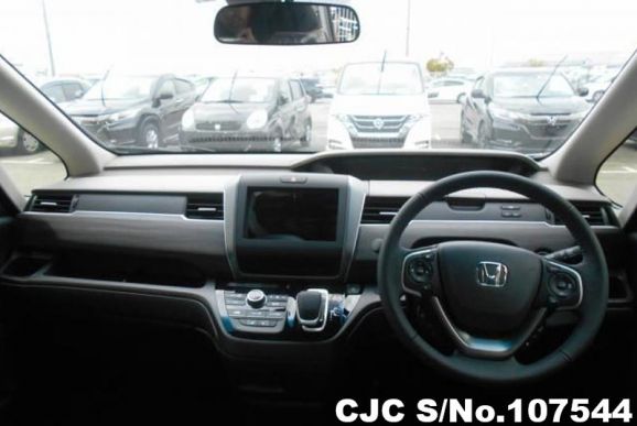 Honda Freed in White for Sale Image 2