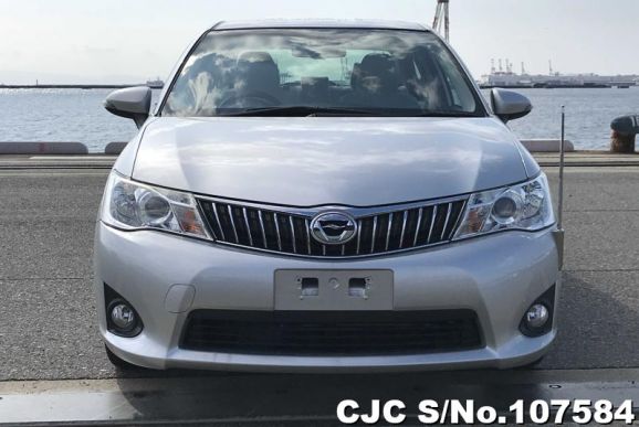 Toyota Corolla Axio in Silver for Sale Image 4