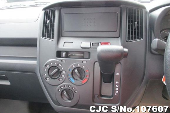 Toyota Townace in White for Sale Image 12