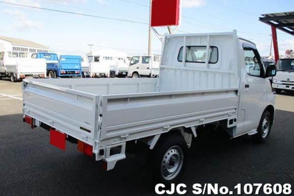 Toyota Townace in White for Sale Image 1