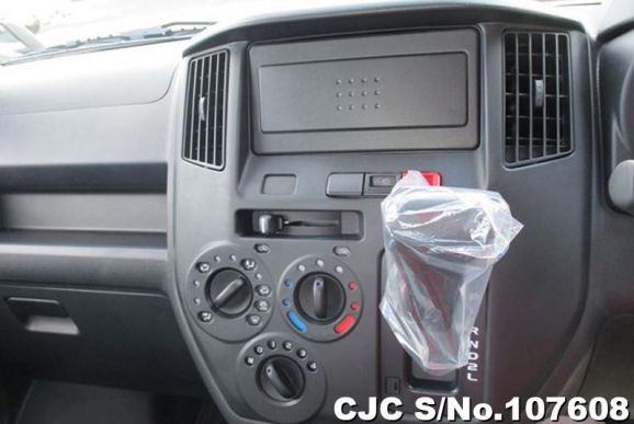 Toyota Townace in White for Sale Image 9