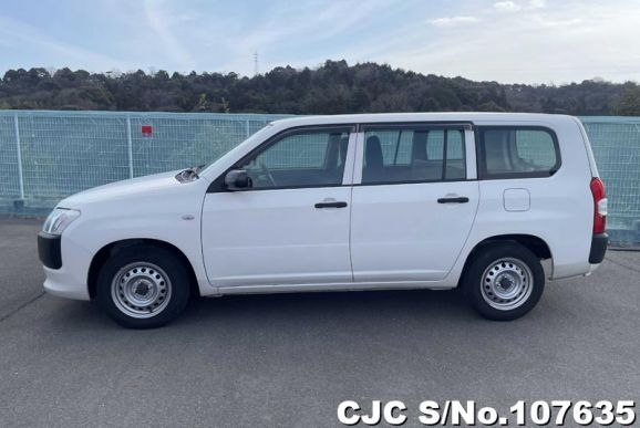 Toyota Probox in White for Sale Image 7