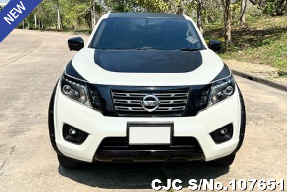 Nissan Navara in White for Sale Image 4