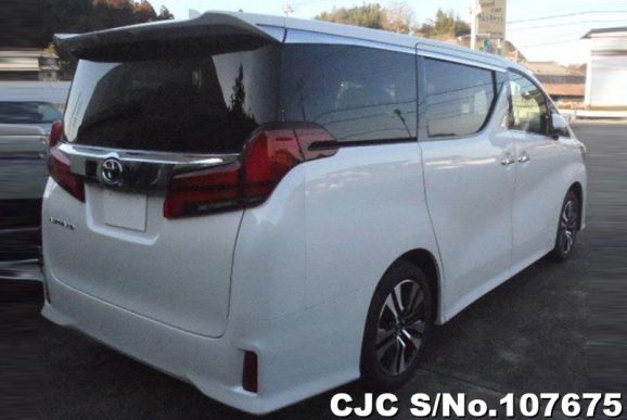 Toyota Alphard in White for Sale Image 1