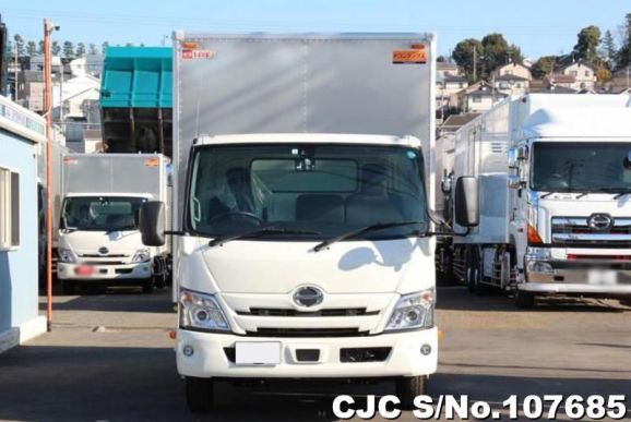 Hino Dutro in White for Sale Image 4