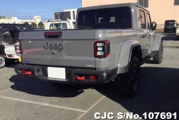 Jeep Gladiator in Gray for Sale Image 2