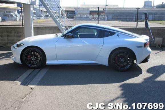 Nissan Fairlady Z in White for Sale Image 3